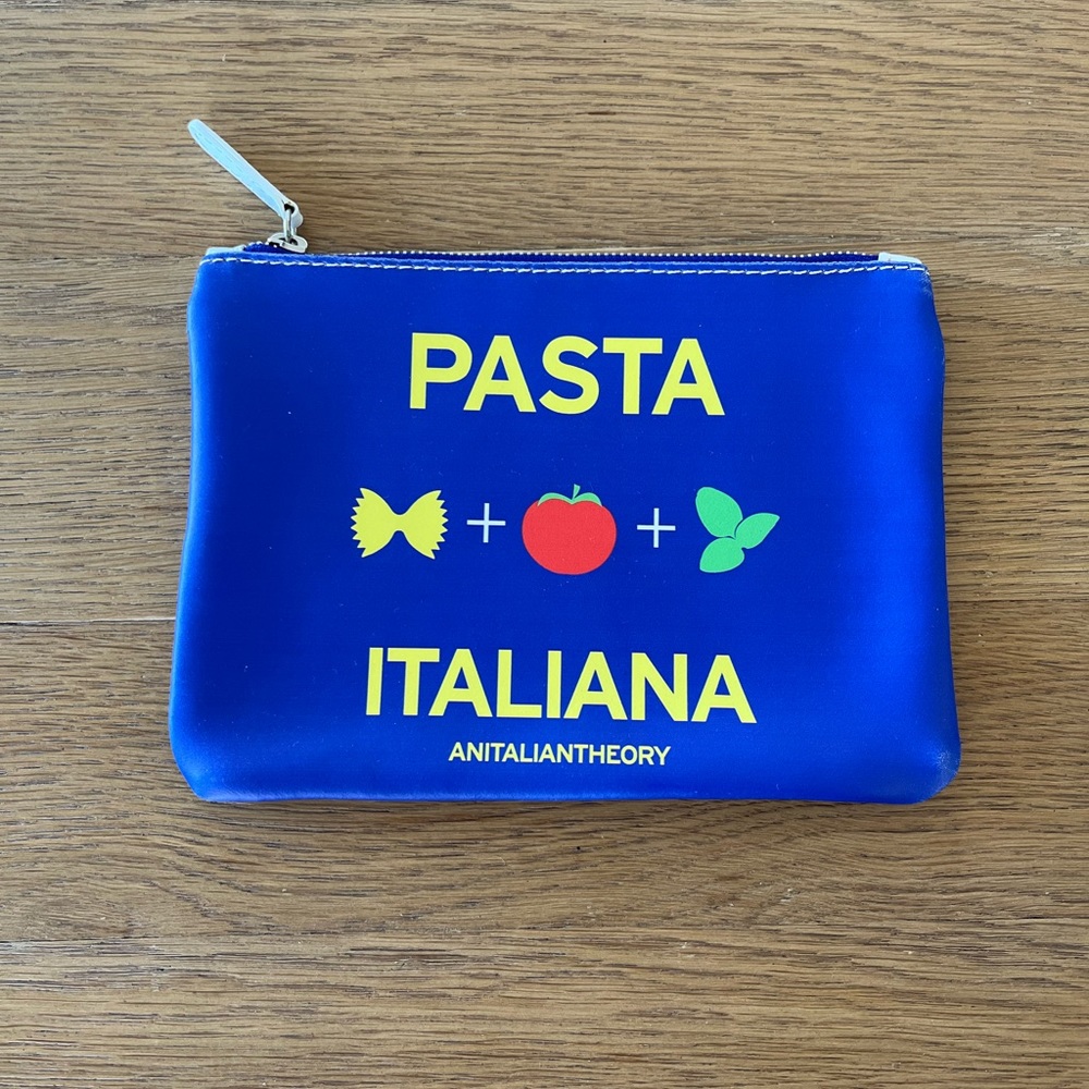 An Italian Theory Pouch / Cosmetic bag
